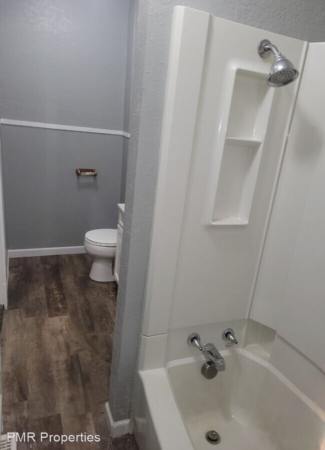 Building Photo - 2 br, 1 bath House - 910 South 16th Street