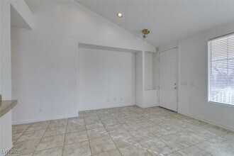 Building Photo - 2832 Glistening Grove Ave