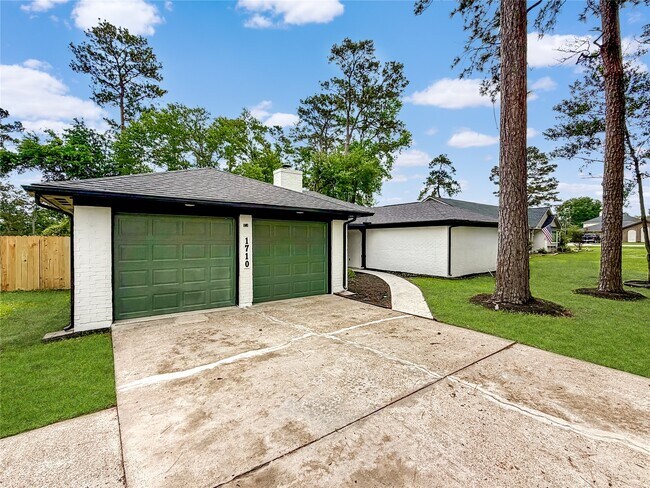 Building Photo - 1710 Laurel Springs Ln