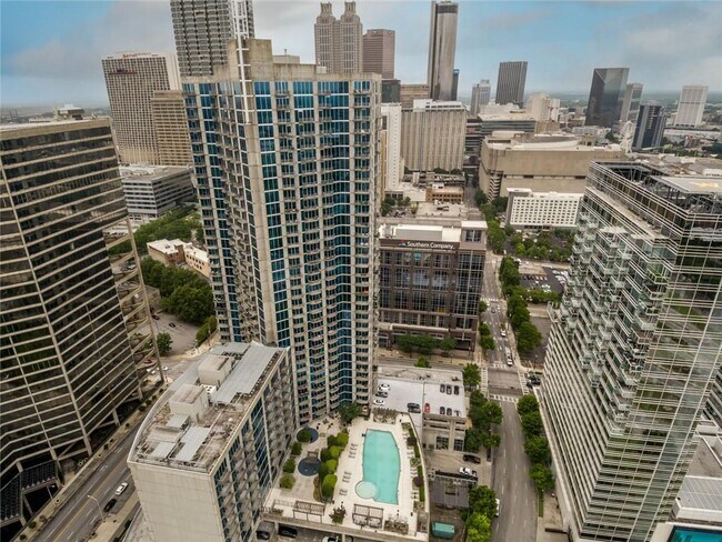 Foto del edificio - 400 W Peachtree St NW