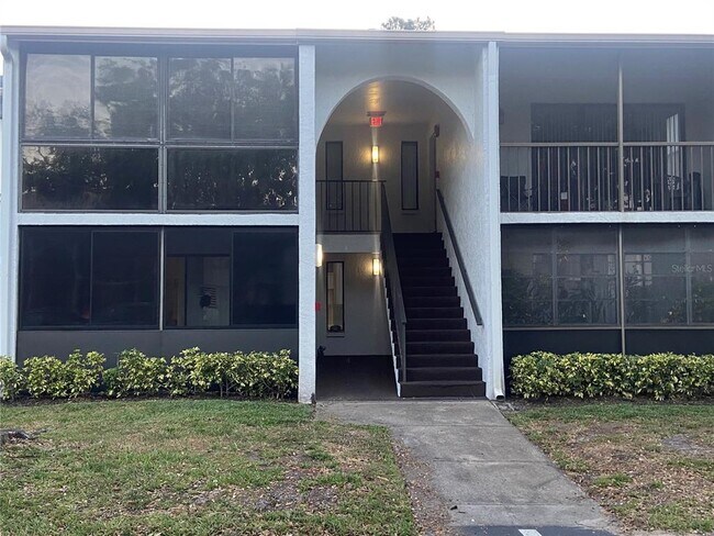 Foto del edificio - 954 Courtyard Ln