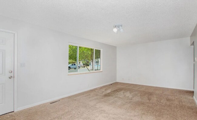 Foto del edificio - Charming 4-Bedroom Home in Fort Collins!