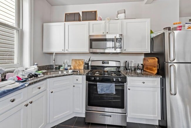 Building Photo - 1 bedroom in Chicago IL 66022