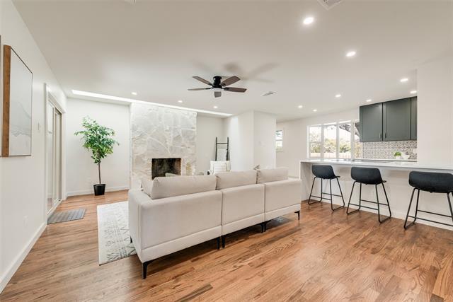 Foto del edificio - 3106 Sharpview Ln