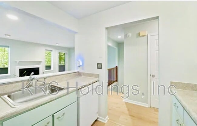 Building Photo - 1248 Clifden Green