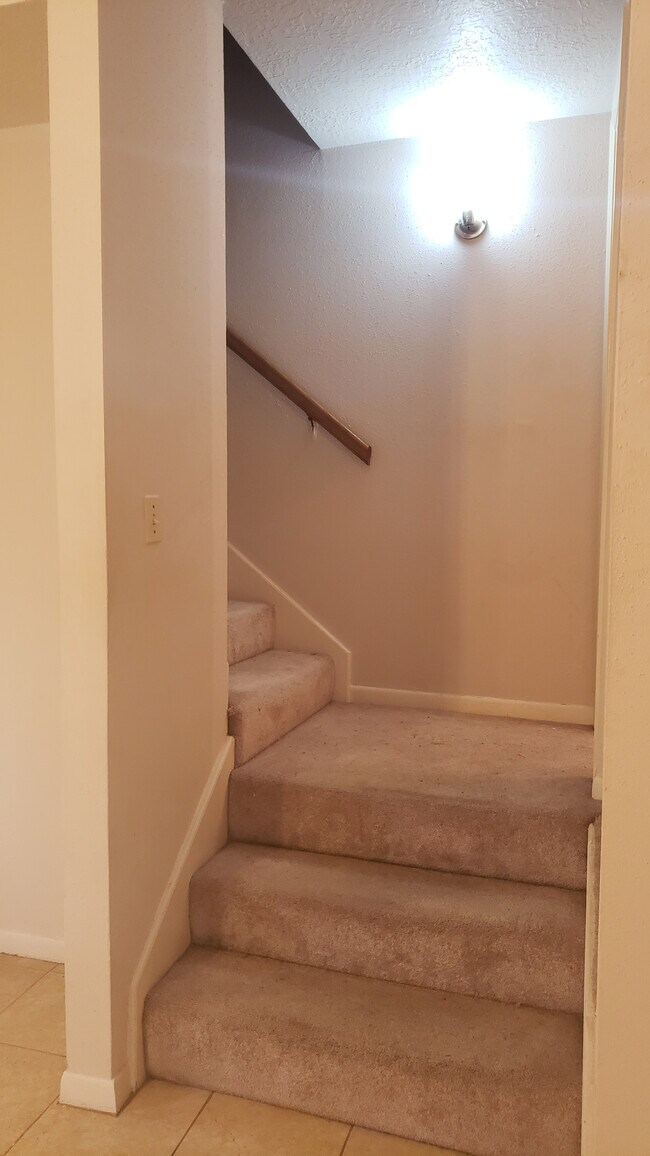 Foto del edificio - 8320 Wild Rose St