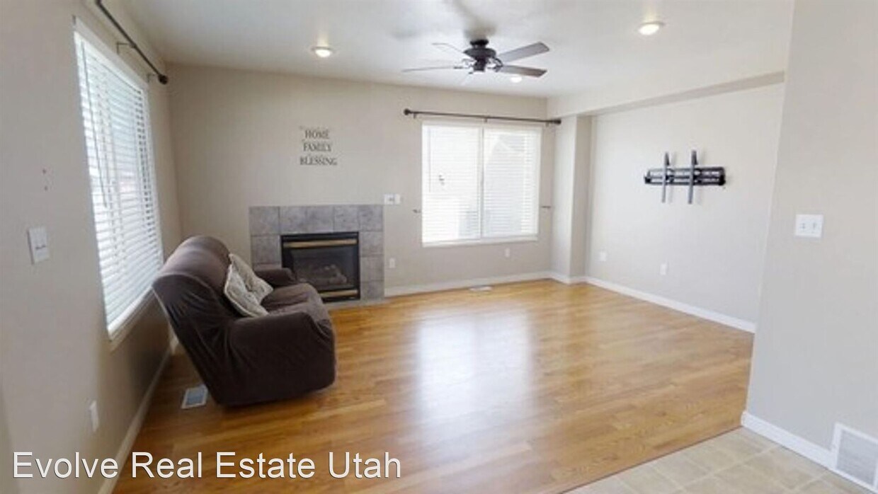 Primary Photo - 6 br, 3.5 bath House - 2511 Goodnight Drive