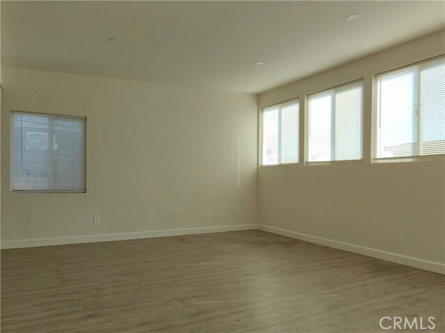 Foto del edificio - 960 E Columbia Ave