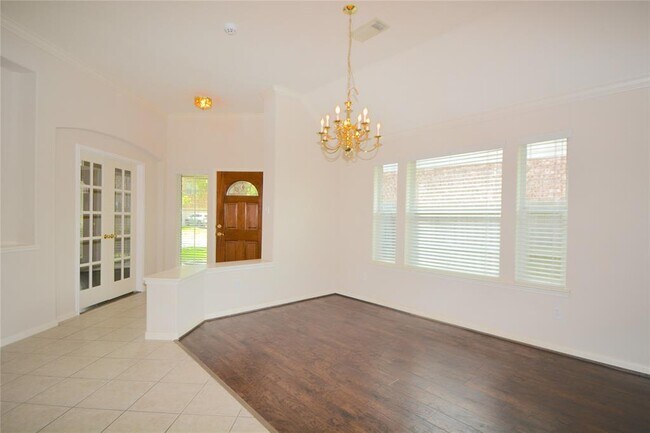 Foto del edificio - 5911 Mettler Ln