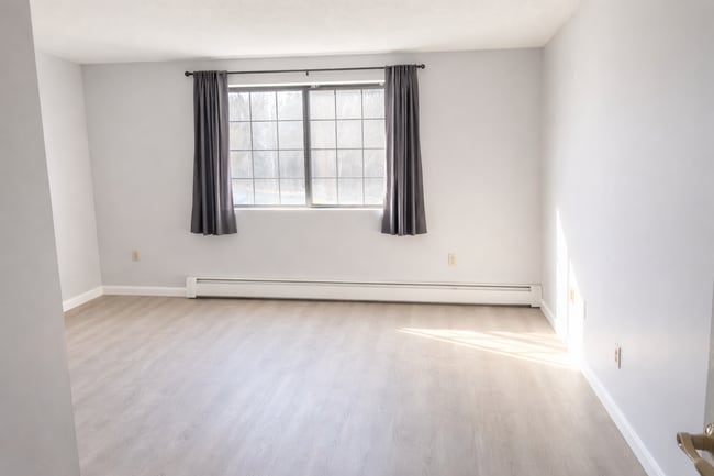 Foto del edificio - 2100 Skyline Dr