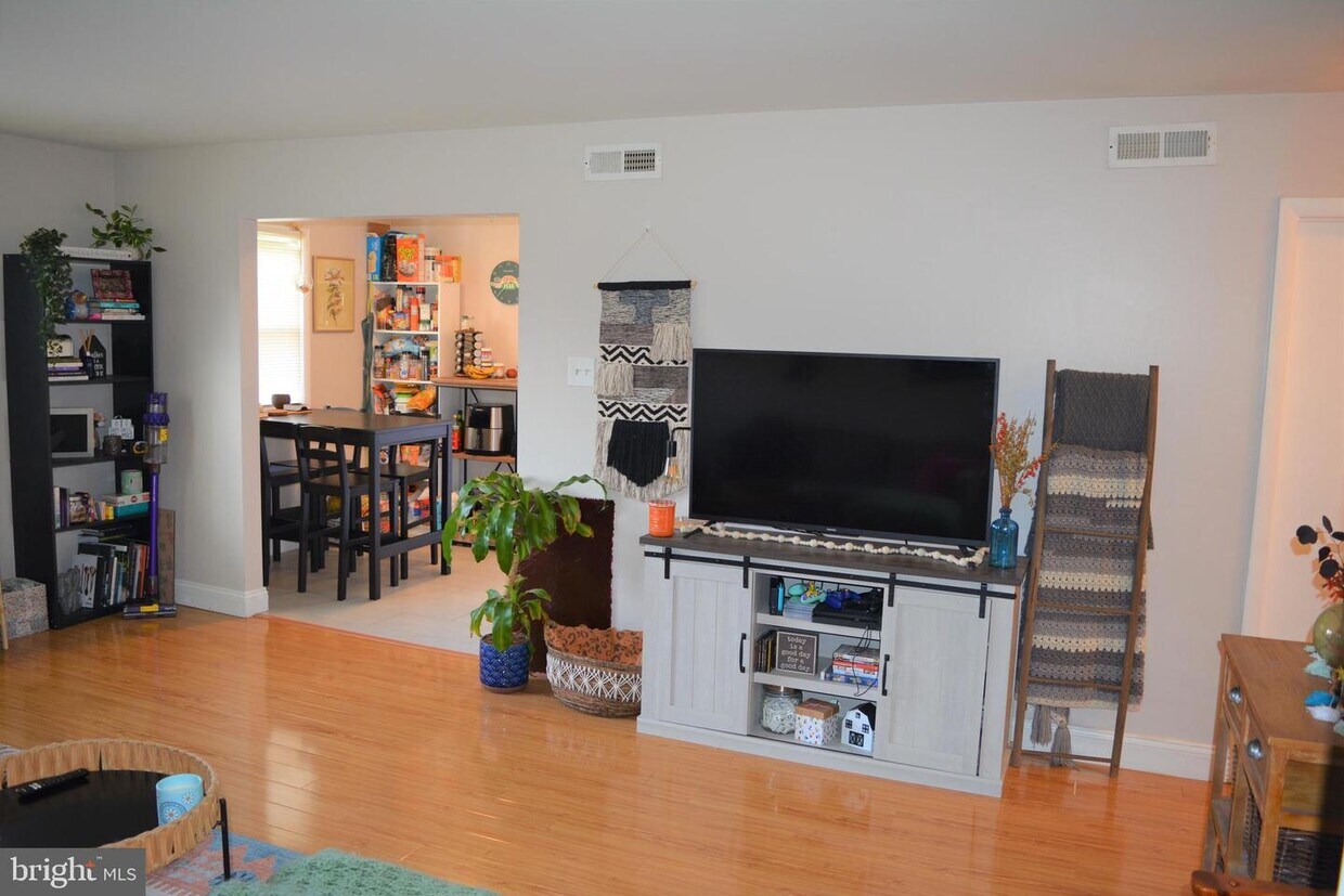 Foto principal - 721 Willow St
