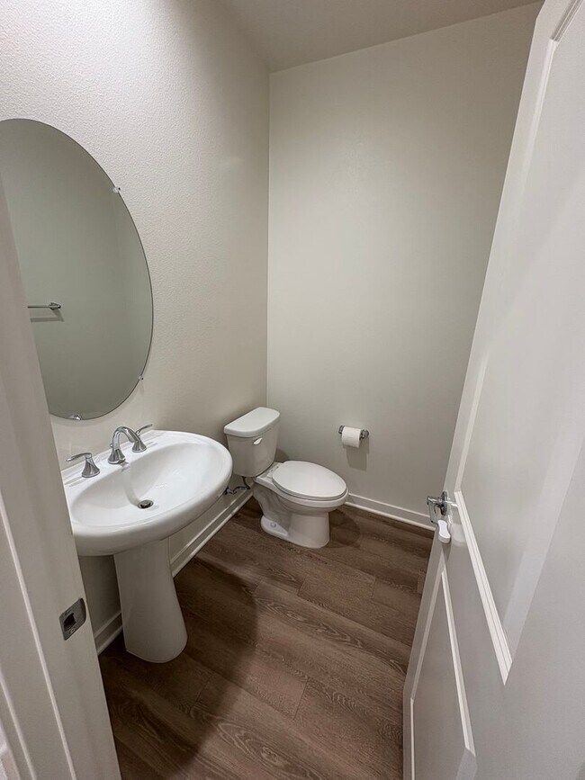 Foto del edificio - Stunning 5-bedroom, 3.5-bath home