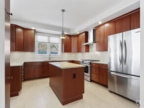 Building Photo - 431 Neponset St