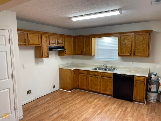 Building Photo - 133 Callie Rd