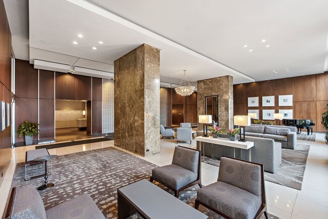 Foto del edificio - 655 W Irving Park Rd