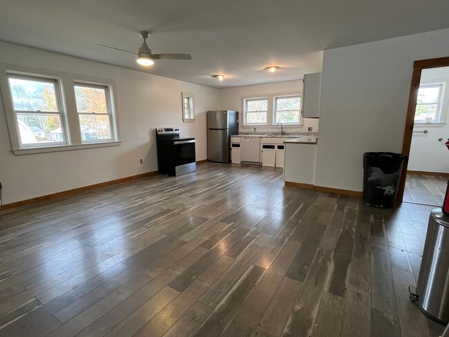 Foto del edificio - 4 woodland drive
