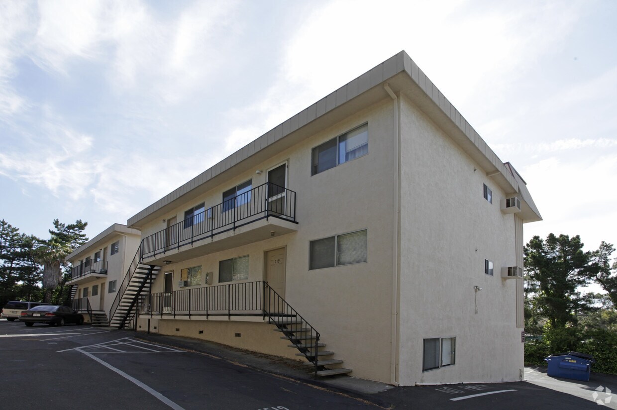 Building Photo - Benicia Heights Apartments