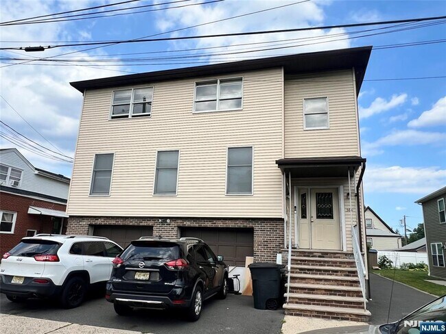 Foto del edificio - 364 Chestnut Ave