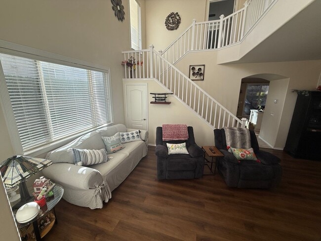 Foto del edificio - 4 Bedroom Home for Rent in Valencia Northp...