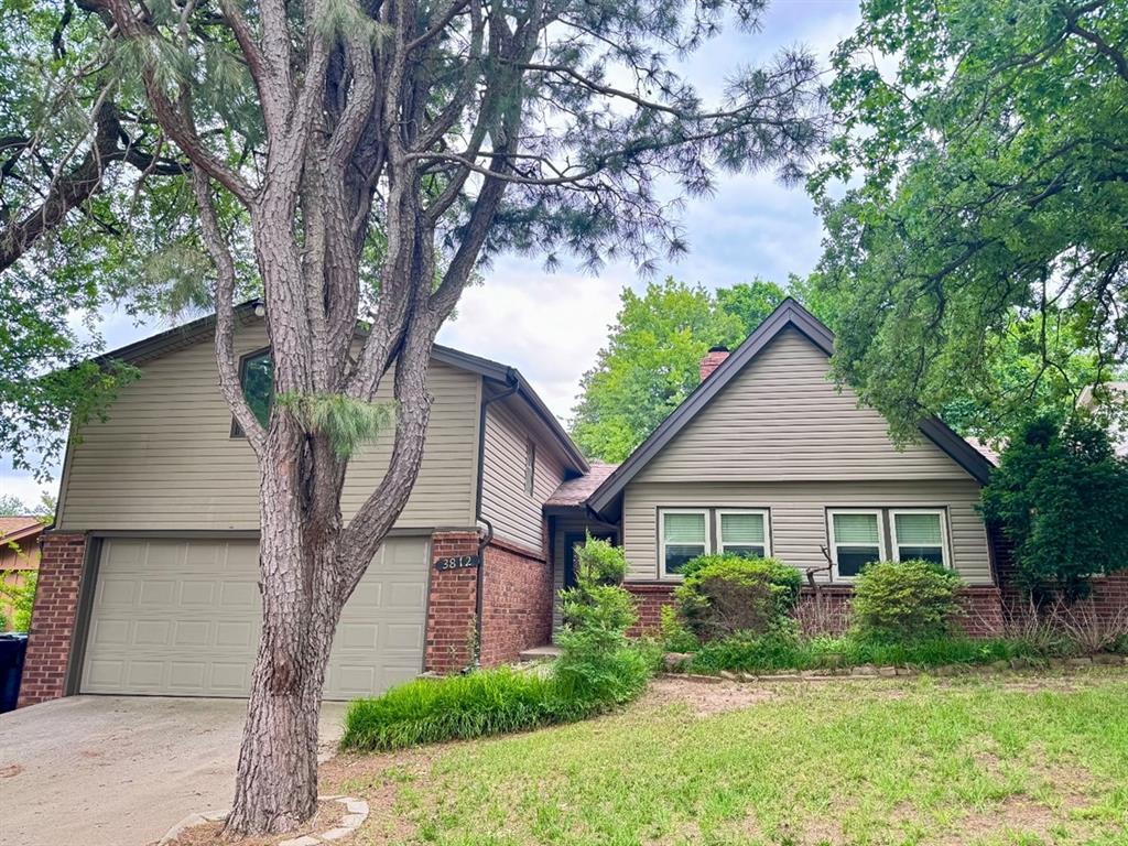 Foto principal - 3812 NE 142nd Cir