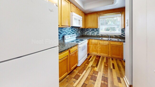 Foto del edificio - 11406 Bedford Oaks Dr