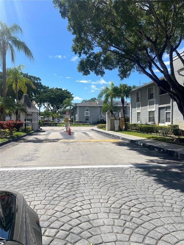 Foto del edificio - 438 NE 210th Cir Terrace