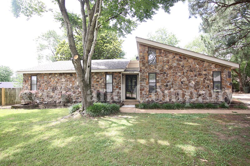 Primary Photo - 6529 Oak Creek Cove