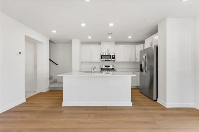 Building Photo - 5291 Long Pointe Pass