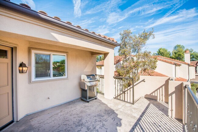 Foto del edificio - Beautiful Newport Beach Condo