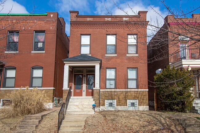 Building Photo - 3439 Utah St