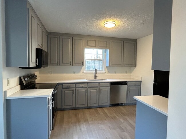 Building Photo - One-Level Home with garage in Whitstone - Fuquay