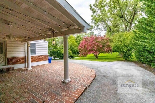 Foto del edificio - 326 Lincoln Ave