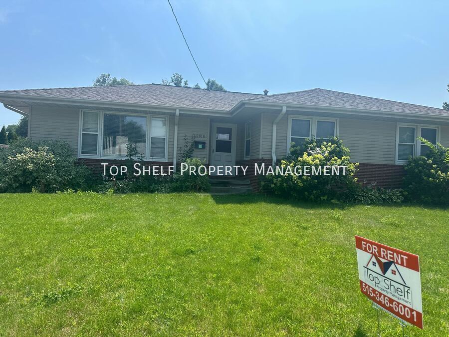 Foto principal - 3818 Crestwood Rd
