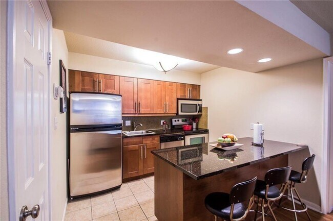 Foto del edificio - 7685 Northcross Dr