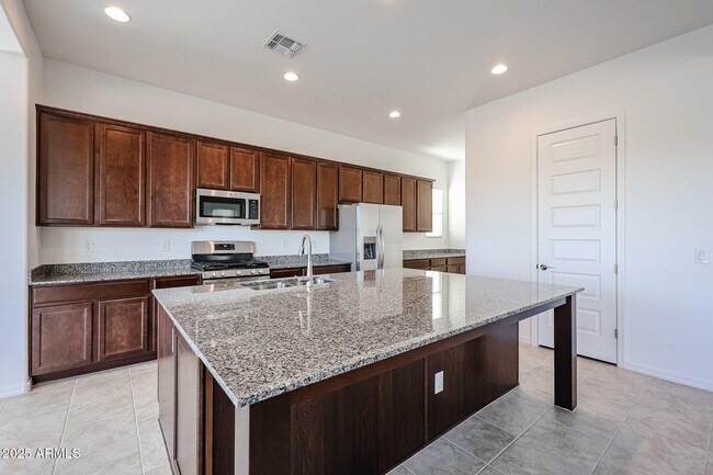 Foto del edificio - 25109 N 75th Ln