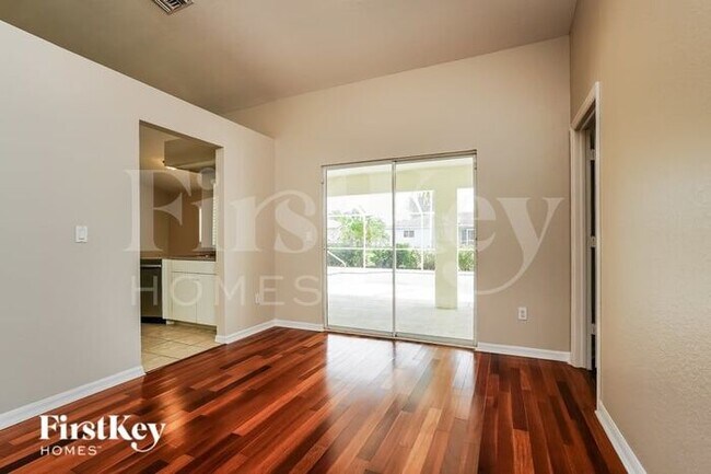 Foto del edificio - 1210 SE 33rd St