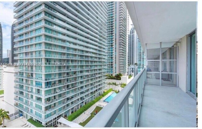 Foto del edificio - 79 SW 12th St