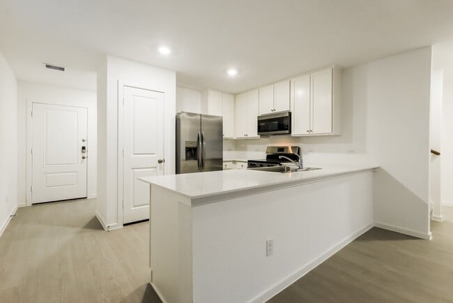 Building Photo - 15242 Abella Dr