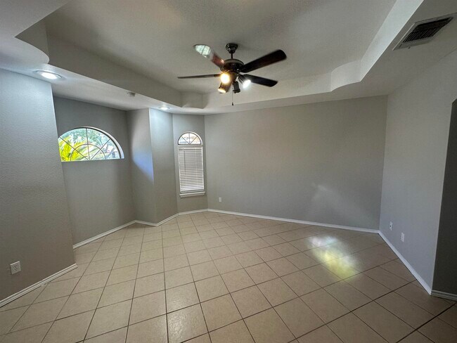 Building Photo - 1605 Orange Blossom Loop