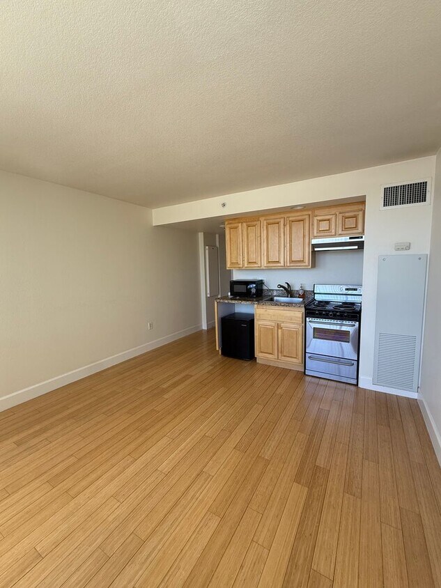 Foto del edificio - 450 N Arlington Ave