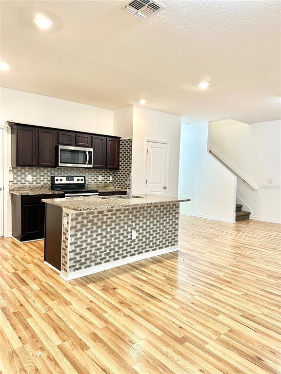 Foto del edificio - 3950 Saltmarsh Loop
