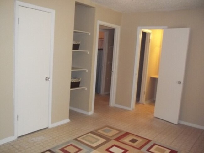 Foto del edificio - Brookview Duplexes