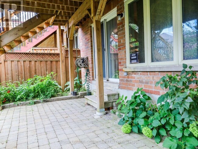 Building Photo - 503 Thornhill Woods Dr