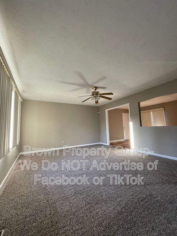 Foto del edificio - 1536 Rossmore Dr