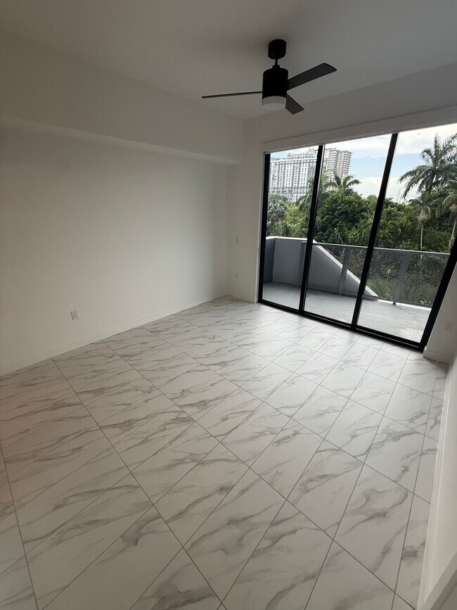Foto del edificio - 2283 NE 173rd St