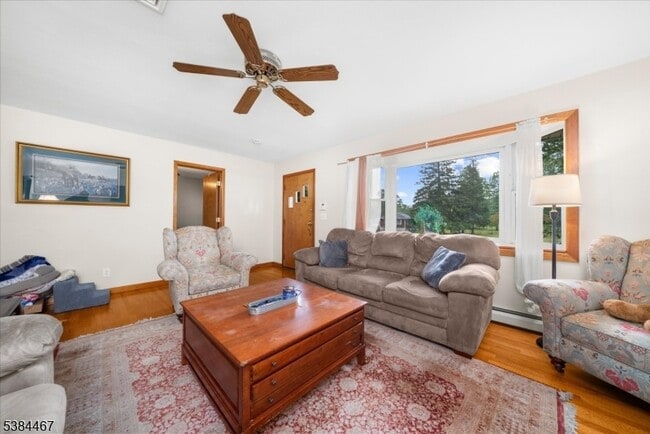 Building Photo - 154 Old Croton Rd