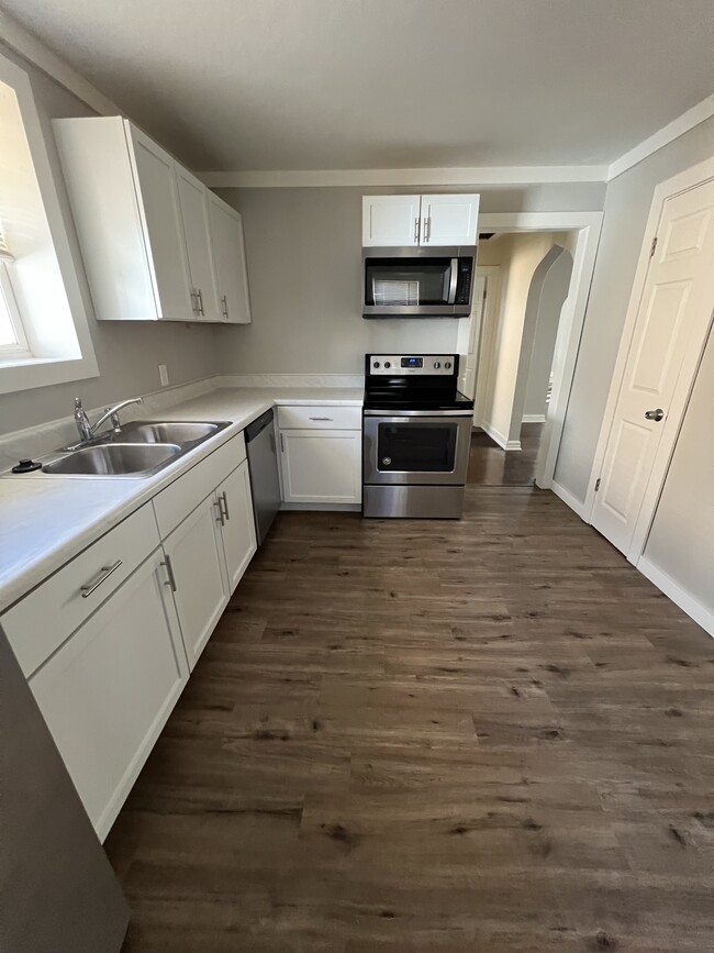 Building Photo - 3017 Kemp Dr