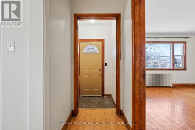 Building Photo - 136 Haig St