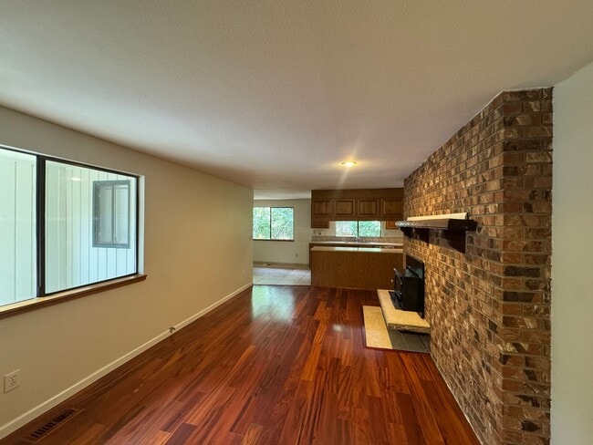 Building Photo - Tranquil 3 bedroom Rambler!!!