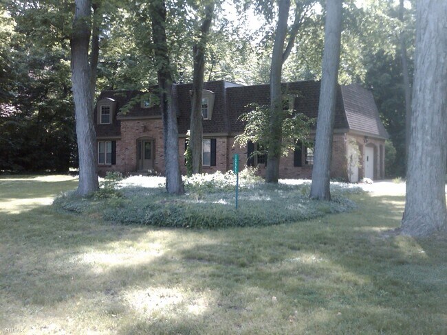 Foto del edificio - 4 br, 2 bath House - 10553 Maple View Ave